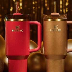 FLASH SALE❗️Giftable Stanley Red and Gold Quencher H2.0 FlowState Tumblers BNIB